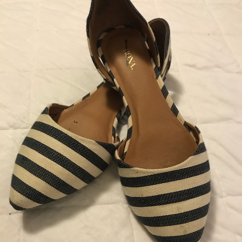 Merona Flats - Picture 2 of 8